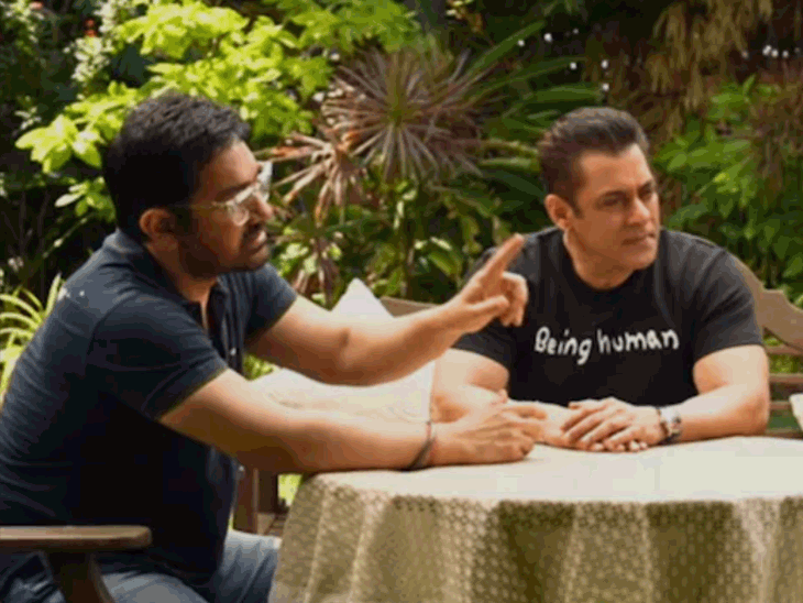 Salman and Aamir will be seen together in the promotional video | प्रमोशनल वीडियो में साथ दिखे सलमान-आमिर: गजनी-सिकंदर के क्रॉसओवर से फैंस खुश, डायरेक्टर मुरुगदास के साथ नजर आए दोनों सुपरस्टार्स