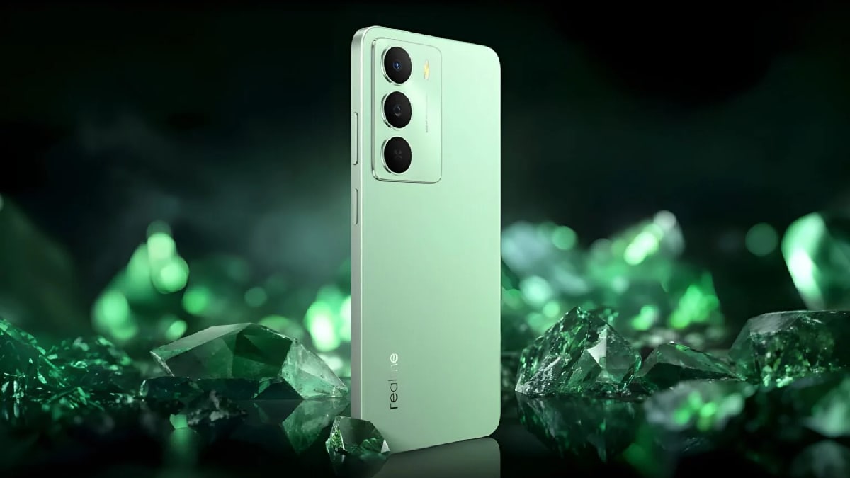 Realme V70 and V70s price 1199 yuan with 16GB ram 120Hz displays 5000mAh battery launched features
