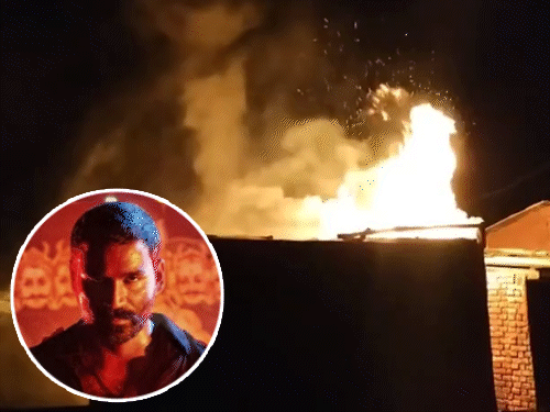 A huge fire broke out on the sets of Dhanush’s film idli kadai | धनुष की फिल्म के सेट पर लगी भीषण आग: गांव में बना था फिल्म इडली कडाई का सेट, डेढ़ घंटे में आग पर काबू पाया गया; शूटिंग रुकी