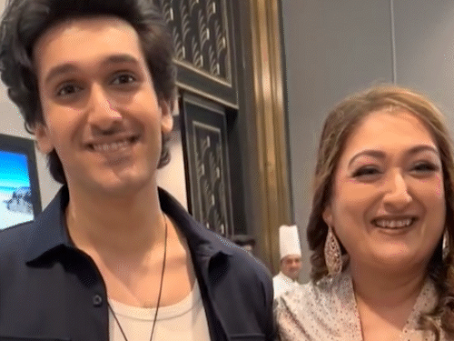 Wife Sunita’s expressions changed upon hearing Govinda’s name | गोविंदा का नाम सुनकर बदले पत्नी सुनीता के एक्सप्रेशन: फोटोग्राफर ने पूछा- सर कैसे हैं, गुस्से में बात अधूरी छोड़कर निकलीं, बेटा भी था मौजूद