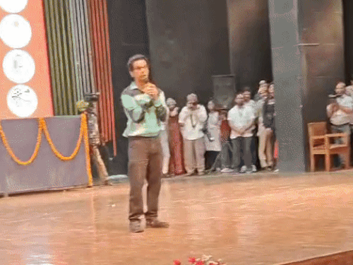 Rohtak Actor Rajkumar Rao State level film festival Gurgaon CM Naib Saini Haryana | बॉलीवुड एक्टर बोले- के हाल है भई हरियाणा आलो: ​​​​​​​जयदीप अहलावत को दोस्त बताया; कहा- वह रोहतक की बात करता है, मैं गुरुग्राम की – Rohtak News