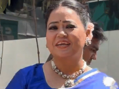paparazzi call bharti singh ubli hui Madhuri Dixit | माधुरी बनीं भारती तो पैपराजी ने किया भद्दा कमेंट: बोले- उबली हुई माधुरी दीक्षित; कॉमेडियन ने भी मजेदार अंदाज में दिया करारा जवाब