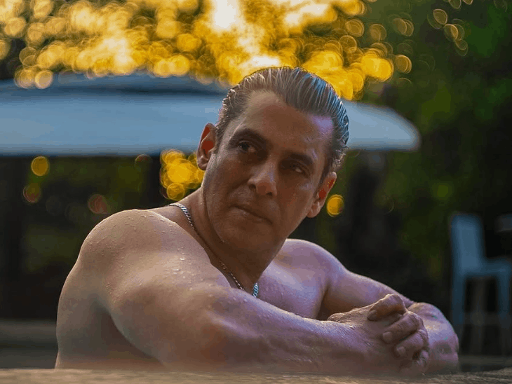 Salman Khan bought a new bulletproof car | सलमान खान ने खरीदी नई बुलेटप्रूफ कार: लग्जरी SUV में खास फीचर, आर्मर्ड पैनल और ग्लास लगे, कीमत करीब 3.40 करोड़ रुपए