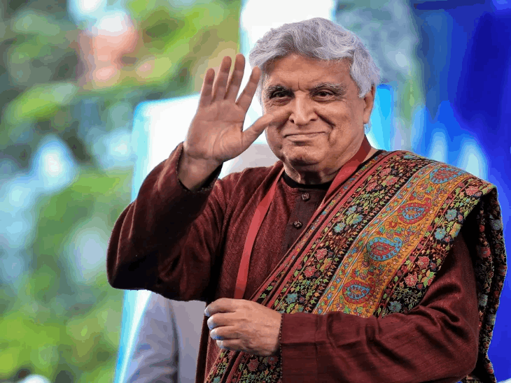 Javed Akhtar came out in support of Diljit Dosanjh amid hania aamir and sardar ji 3 controversy | दिलजीत दोसांझ के सपोर्ट में उतरे जावेद अख्तर: कहा- उसे गरीब को मालूम होता कि हालात बिगड़ेंगे, तो वो पागल थोड़ी है जो हानिया को लेता