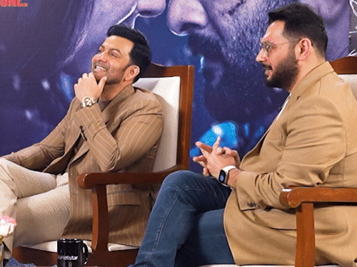 prithviraj sukumaran and kayoze Irani on sarzameen | ‘हर लड़का अपने पिता की तरह बनना चाहता है’: पृथ्वीराज सुकुमारन और कायोज ने खुद को बताया मम्मा बॉय; ‘सरजमीन’ बाप-बेटे के उलझे रिश्तों की कहानी