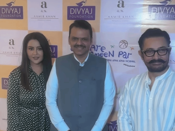 Special screening of Sitaare Zameen Par for specially challenged students attended by CM Devendra Fadnavis and Amruta Fadnavis | महाराष्ट्र CM देवेंद्र फडणवीस ने ‘सितारे जमीन पर’ देखी: कहा- यह फिल्म सभी को देखनी चाहिए; स्पेशल बच्चों के लिए आयोजित हुई थी स्क्रीनिंग