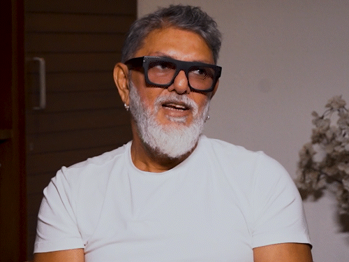 Bhaag Milkha Bhaag Director Interview; Om Prakash Mehra | Milkha Singh | फिल्म देखकर रो पड़े मिल्खा सिंह,: ‘भाग मिल्खा भाग’ के लिए सिर्फ 1 रुपया लिया, फरहान के ट्रांसफॉर्मेशन पर बेटी बोलीं- ये तो पापा हैं