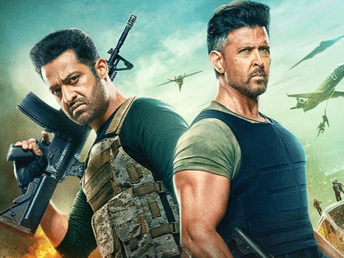 Censor board’s scissors used on ‘War 2’ | ‘वॉर 2’ पर चली सेंसर बोर्ड की कैंची: ऋतिक- जूनियर NTR की फिल्म में हुए कई बदलाव, कियारा के बिकिनी सीन पर भी लगा कट