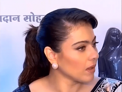 kajol viral video refuses hindi speaks marathi | हिंदी में बोलने की डिमांड पर काजोल भड़कीं: मराठी में बयान दे रही थीं, कहा-जिसे समझना है, वो समझेगा, जमकर आलोचना हुई
