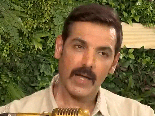 John raised questions on the success of ‘Chava’-‘The Kerala Story’ | छावा-द केरल स्टोरी की सफलता पर जॉन ने उठाया सवाल: बोले- मैं राइट या लेफ्ट विंग का नहीं हूं, मैं कभी ऐसी फिल्में नहीं बनाऊंगा
