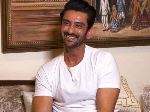 shaad randhawa mohit suri film saiyaara | मोहित सूरी की हर फिल्म में दिखते हैं शाद रंधावा: बोले- हमारा रिश्ता बहुत पुराना है; ‘सैयारा’ में कम स्क्रीन प्रेजेंस पर भी दिया रिएक्शन