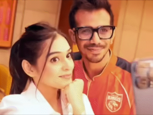 rj mahvash wins emerging award cricketer chahal reacts | RJ महवश को ‘इमर्जिंग फिल्म प्रोड्यूसर-एंटरप्रेन्योर 2025’ का अवॉर्ड मिला: इंस्टाग्राम पर इमोशनल पोस्ट लिखी, युजवेंद्र चहल ने बधाई दी