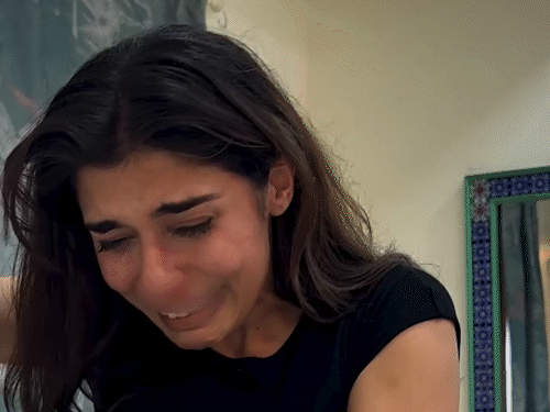 TV actress eisha Singh’s crying video goes viral, blood in nose tears in eyes | ईशा सिंह का रोते-बिलखते वीडियो वायरल: नाक से बह रहा था खून, फैंस को फिक्रमंद होते देख एक्ट्रेस ने दी सफाई